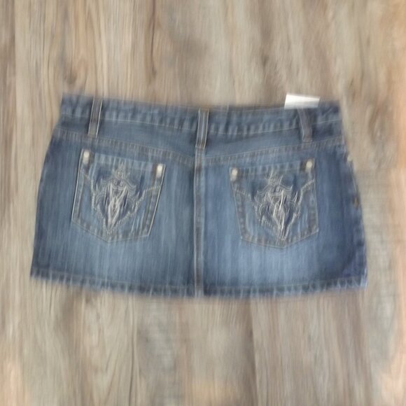 Women's Blue Denim Mini Skirt, New with Tags, Sz. 30 - Picture 2 of 10
